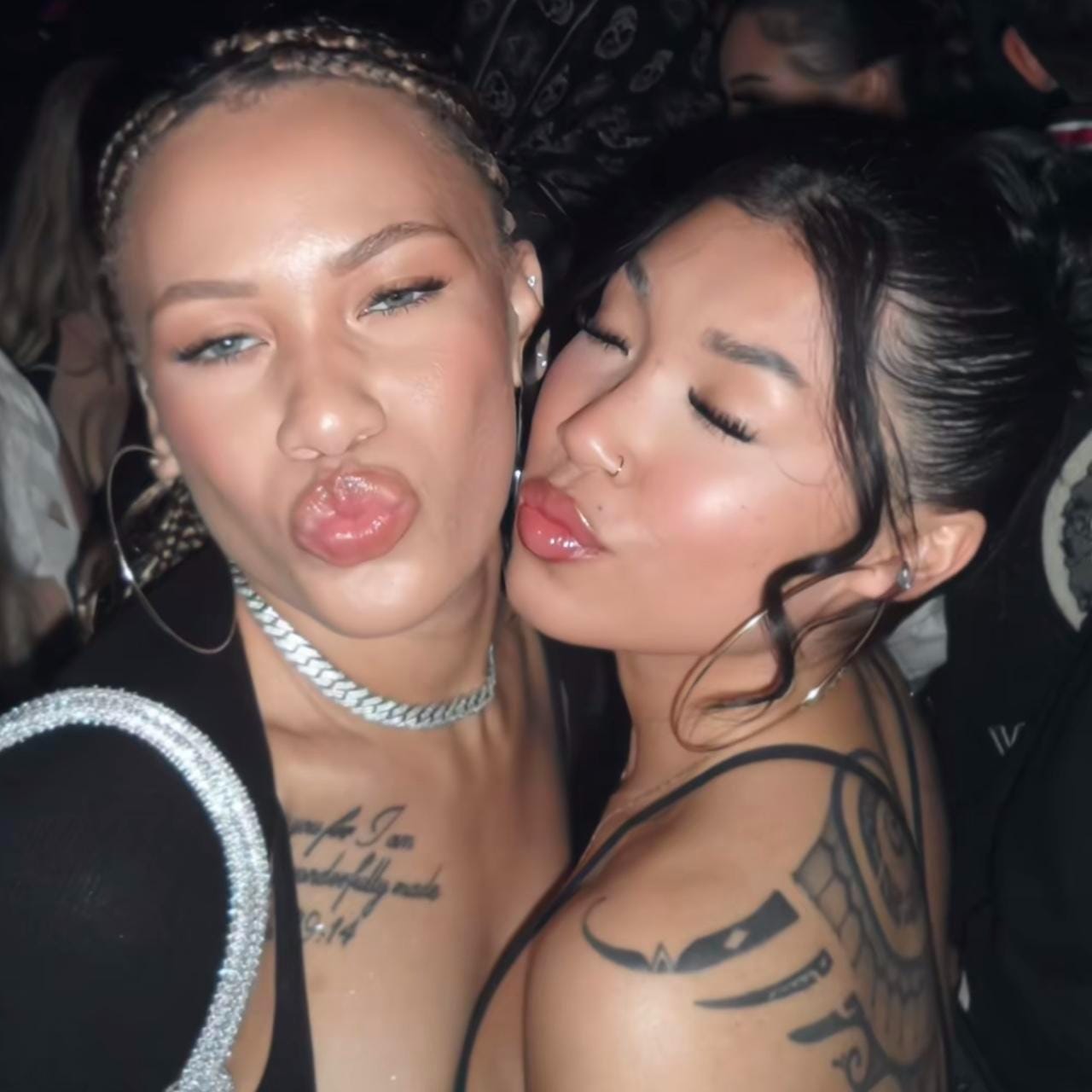 Samsung TL220 digital camera