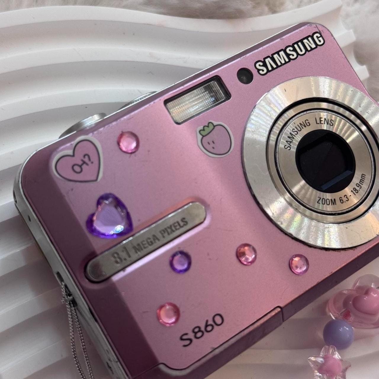 Pink samsung s860 Digital Camera | 8.1MP |