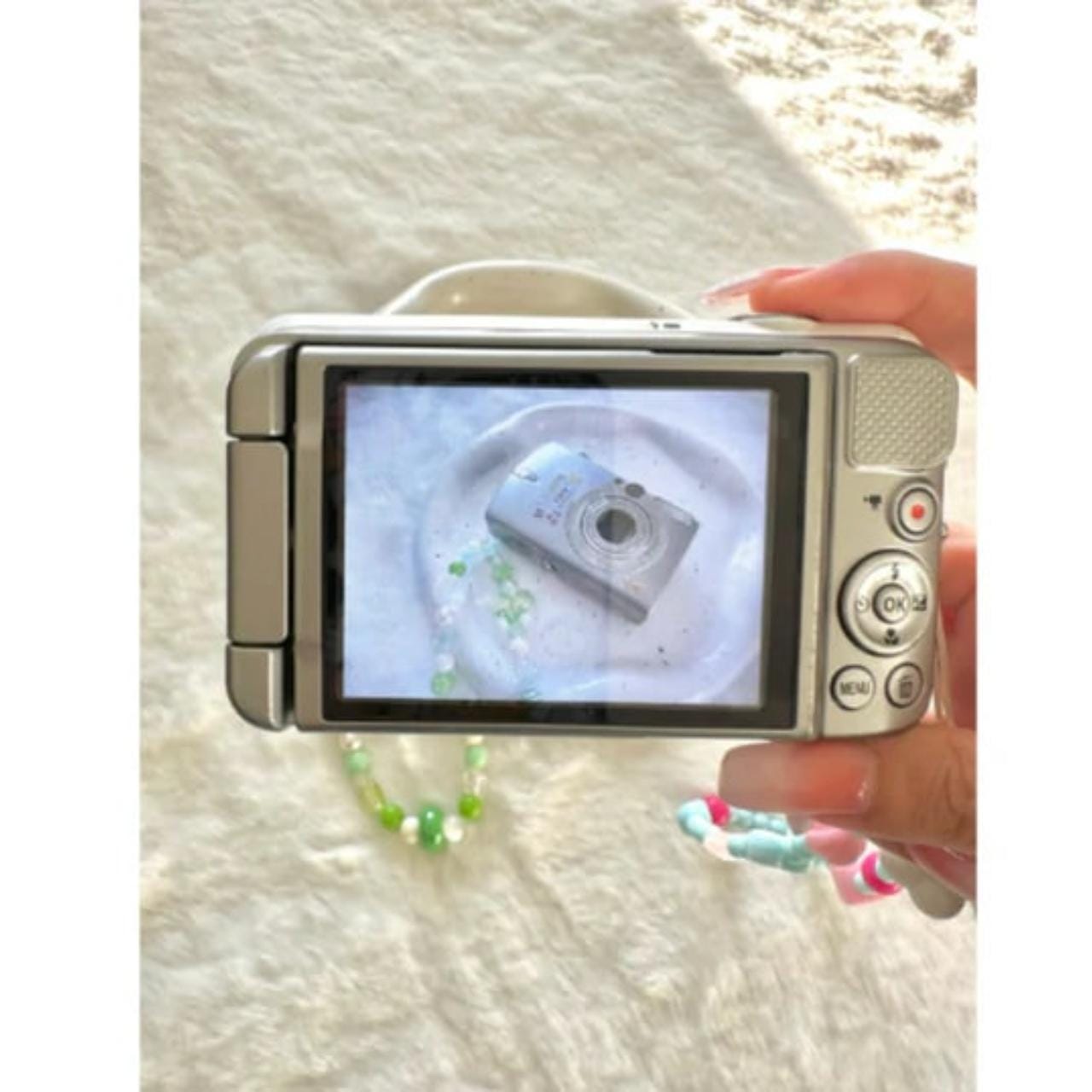 Nikon White COOLPIX S6600 Flip Screen Digital Camera