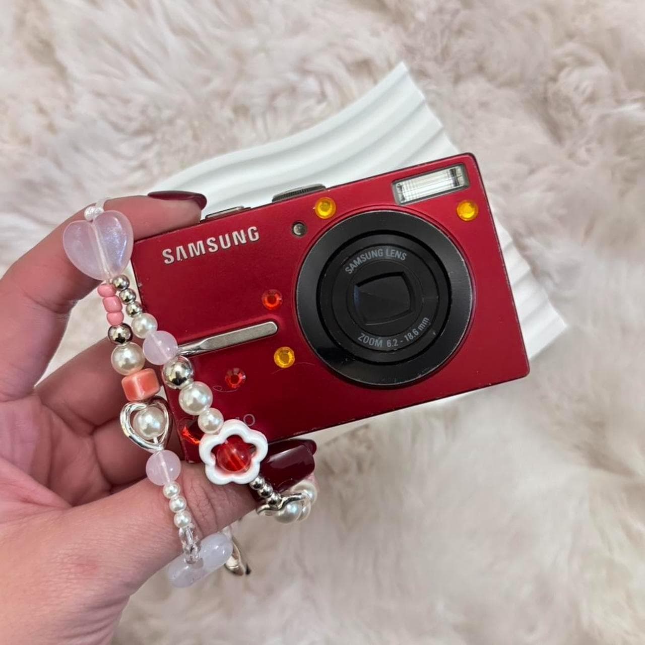 Samsung l210 digital camera with 2.5 screen, 10.2MP photography