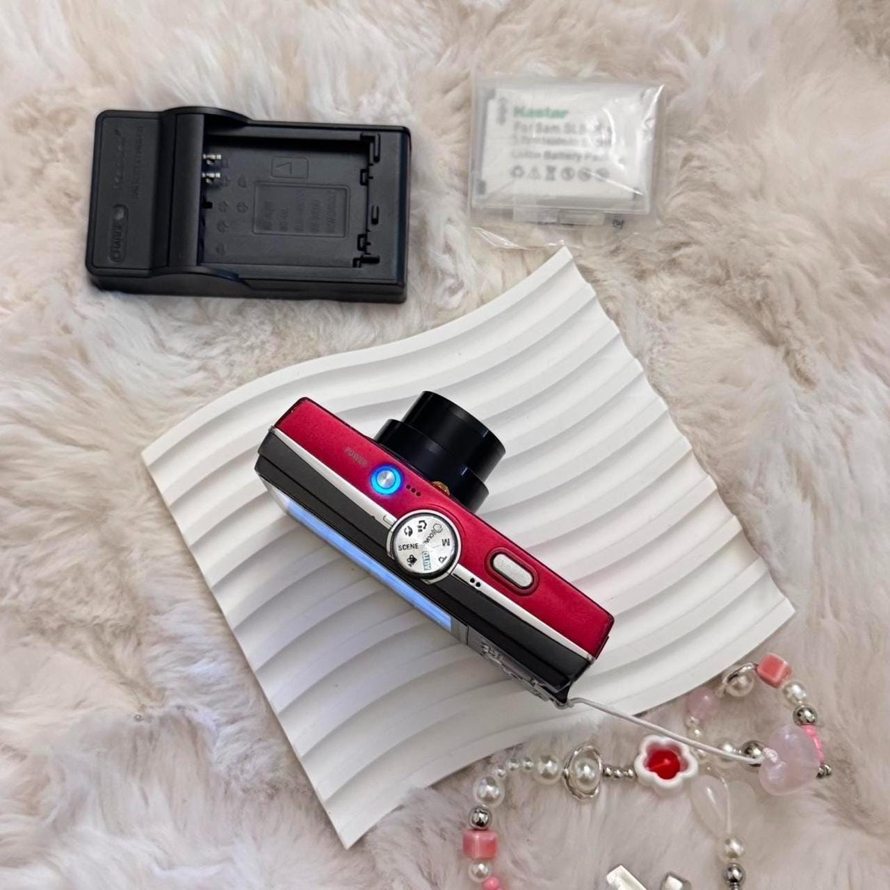 Samsung l210 digital camera with 2.5 screen, 10.2MP photography