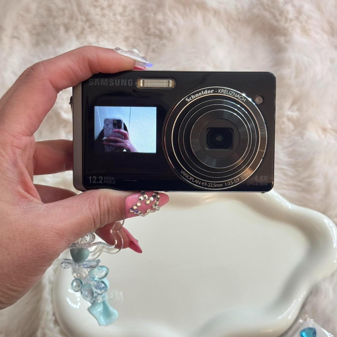 Samsung TL220 digital camera