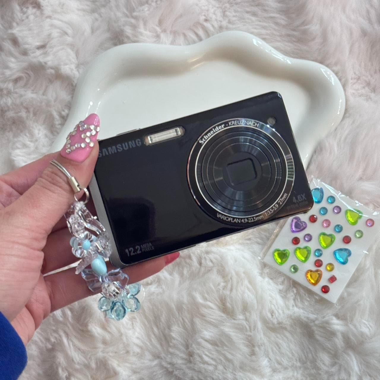 Samsung TL220 digital camera